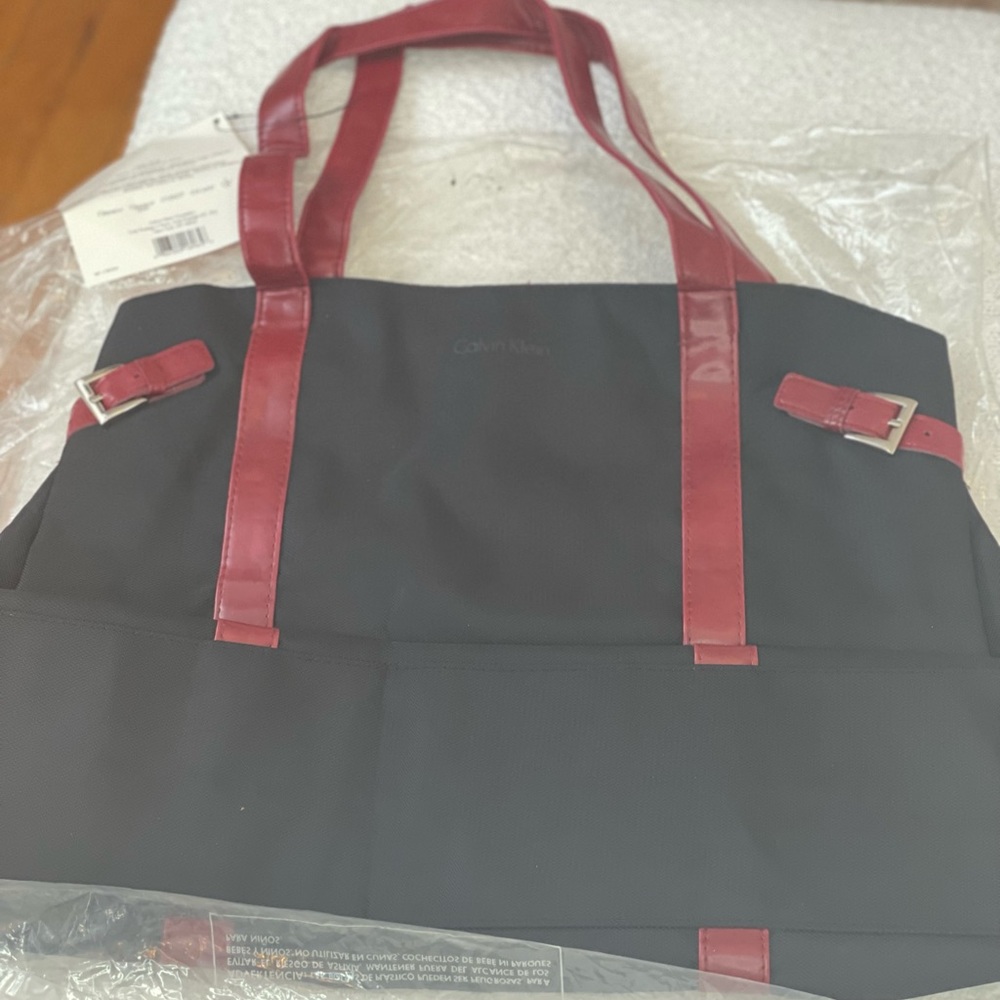 Calvin Klein tote - Picture 5 of 6